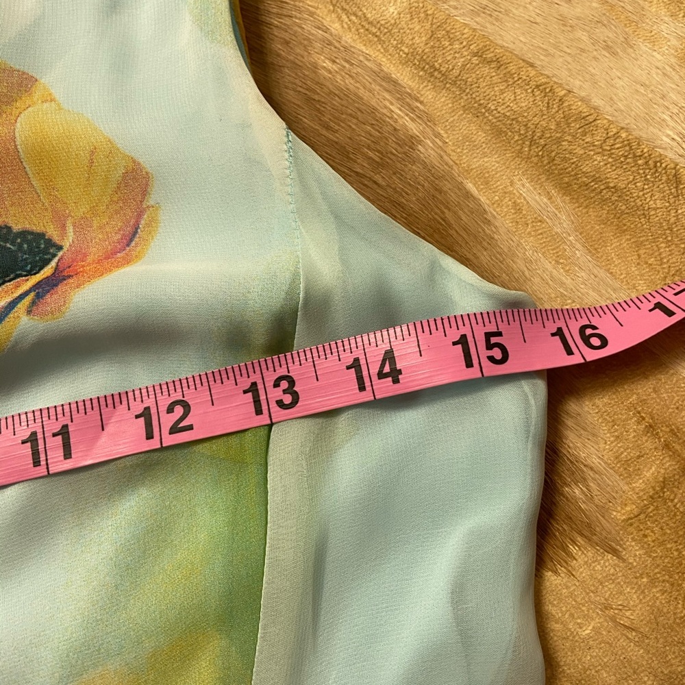 Small dress 💋* - Picture 3 of 6